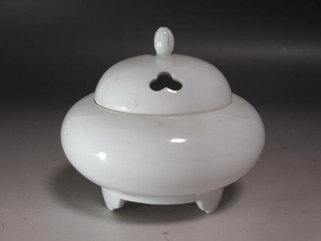 ★　井上萬二　白磁香炉　雰囲気ある一品★x382