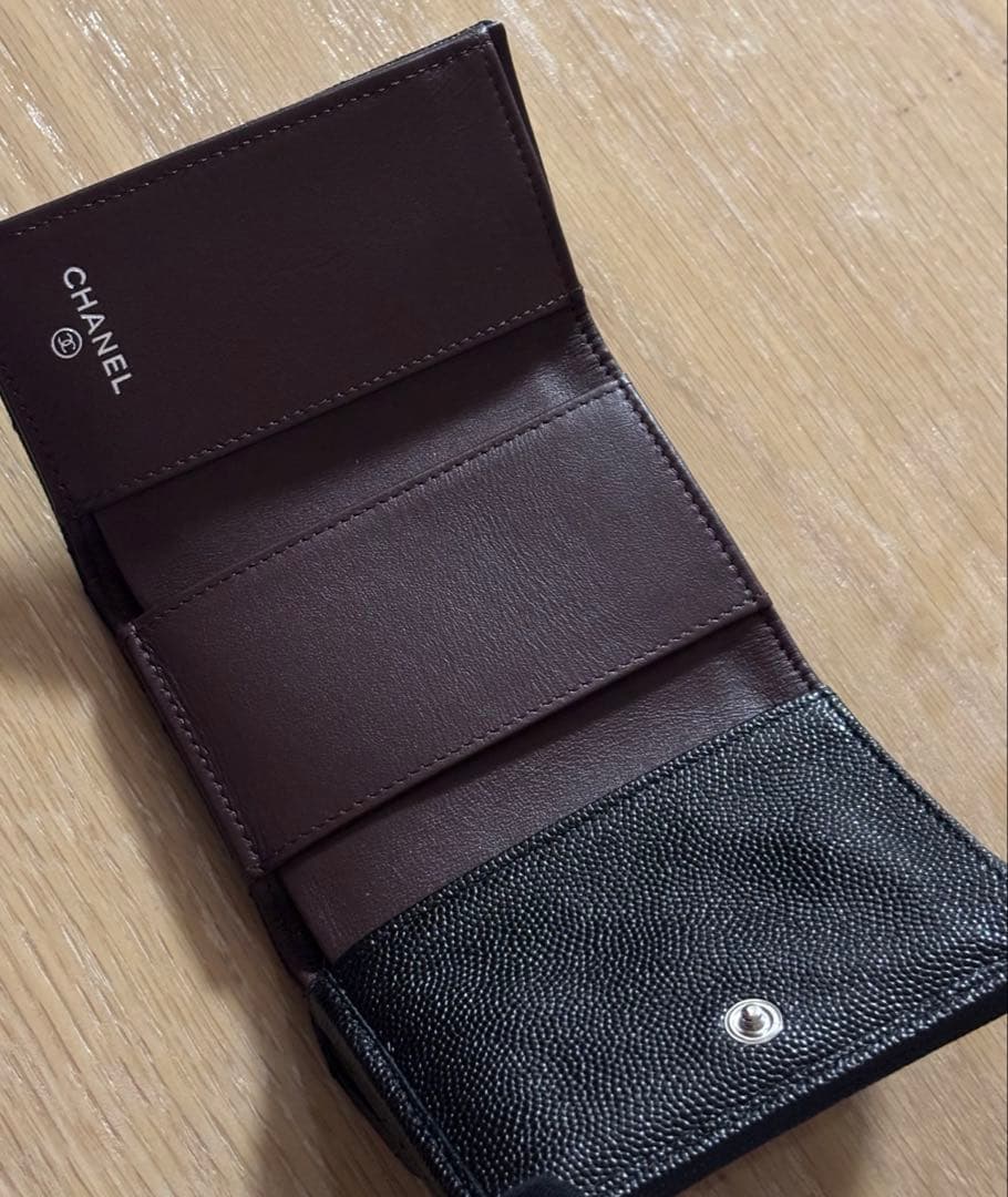 【美品】CHANEL ブラック キャビアスキン 三つ折り財布