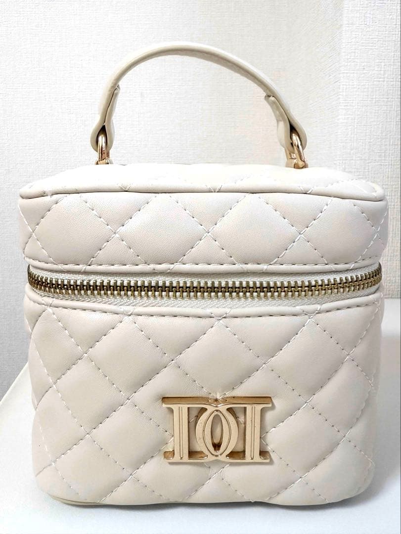 Darichキルティングスクエアミニバッグ バニティ アイボリー