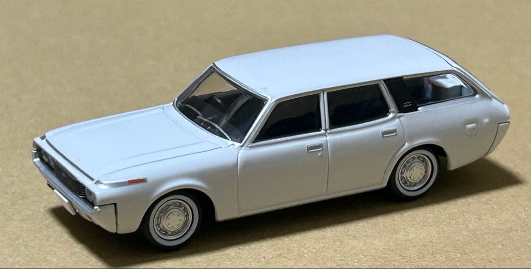 トミカリミテッドヴィンテージネオ トヨタ クラウン カスタム