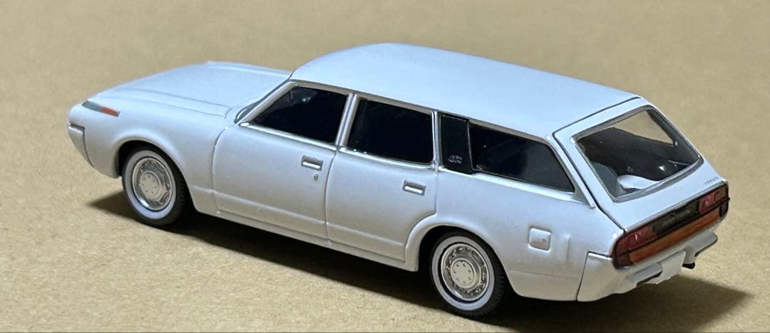 トミカリミテッドヴィンテージネオ トヨタ クラウン カスタム