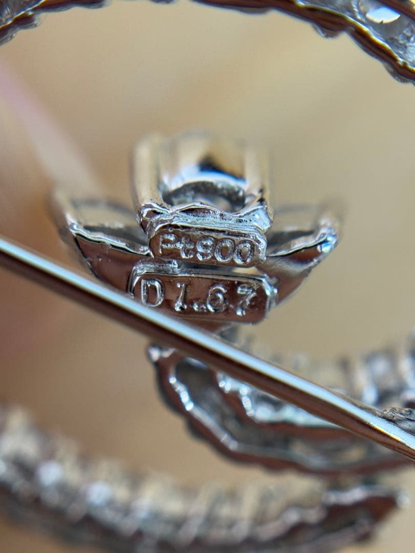 Pt900 ダイヤモンド1.67ctブローチ