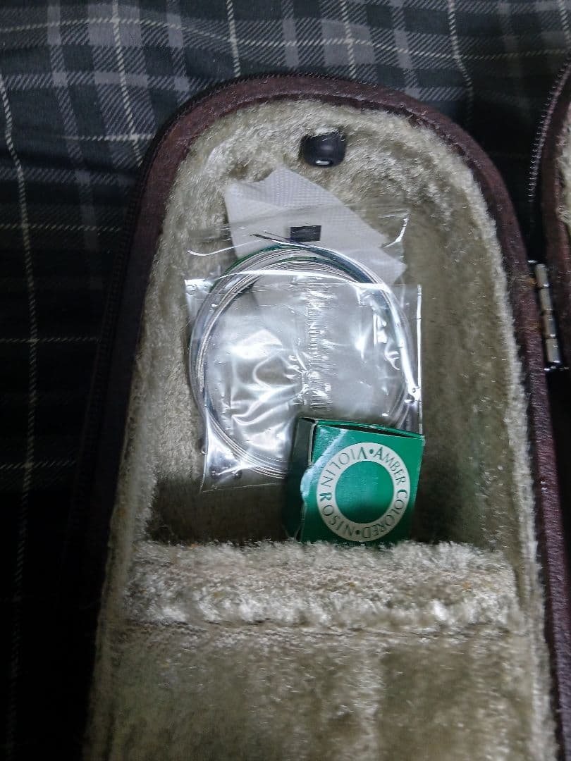 新品弦付き　鈴木バイオリン 4/4 No200 ケース 2006年