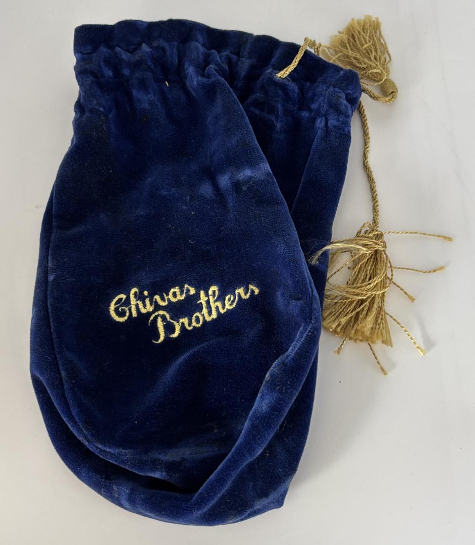 シーバスリーガル ロイヤルサルート21年 スコッチウイスキー 750ml 箱なし