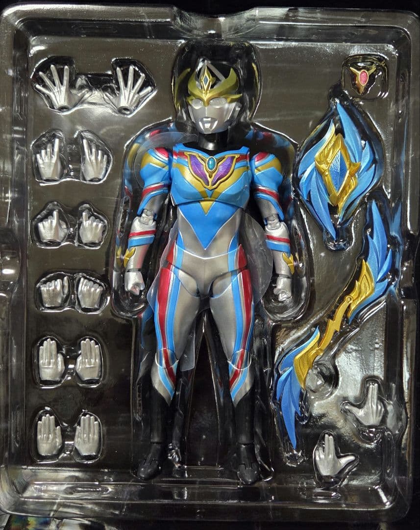 【新品同様】S.H.フィギュアーツ ウルトラマンデッカー 4体セット※おまけ付き