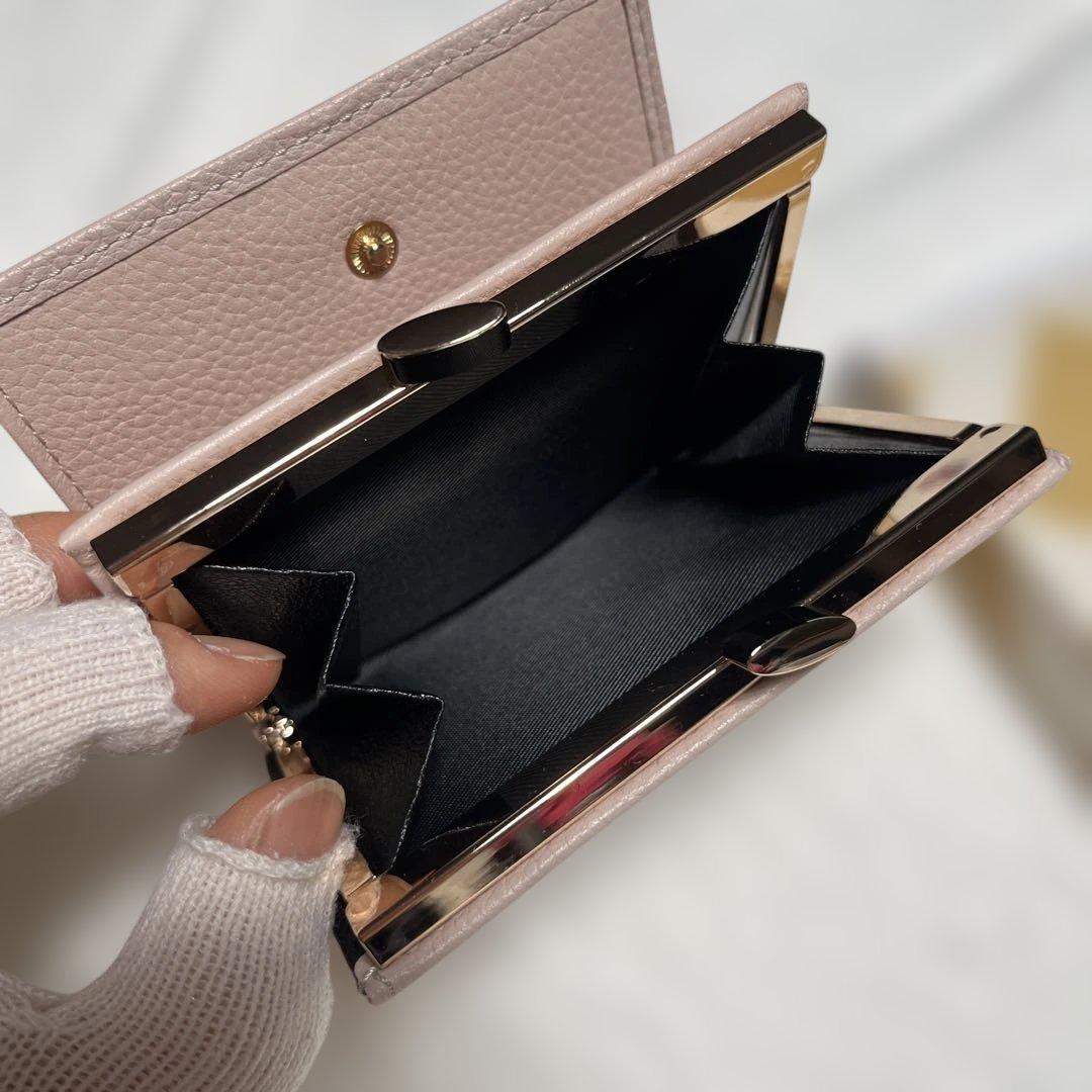 新品未使用　皇居限定　がま口財布　二つ折り財布　ピンクベージュ レザー