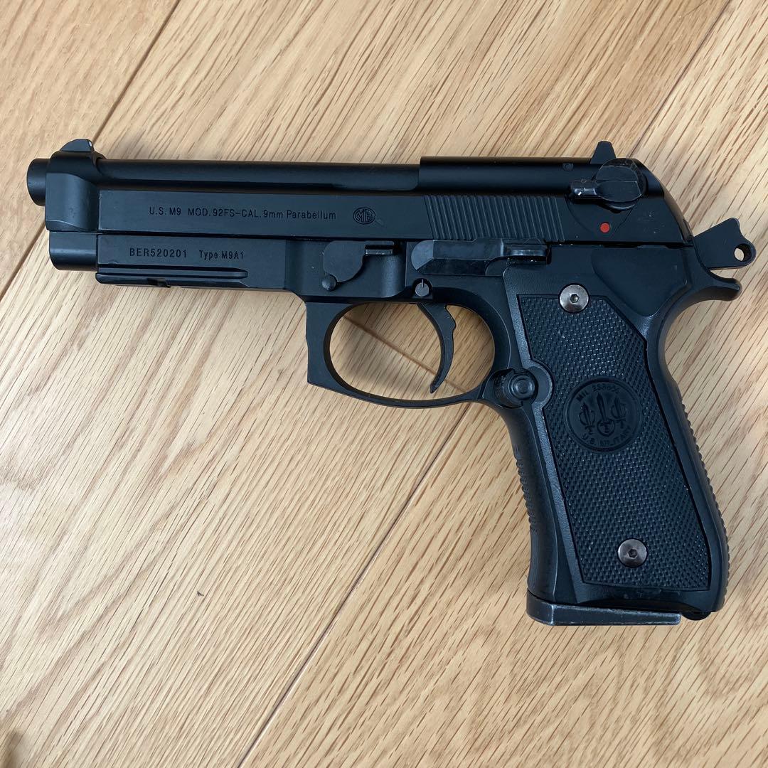 M9A1 ガスブローバックガスガン（マガジン3つ付き）