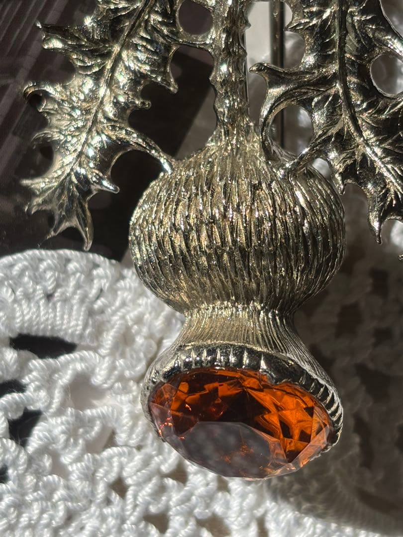 Miracle つめ草植物モチーフブローチ大きめ9.5センチ