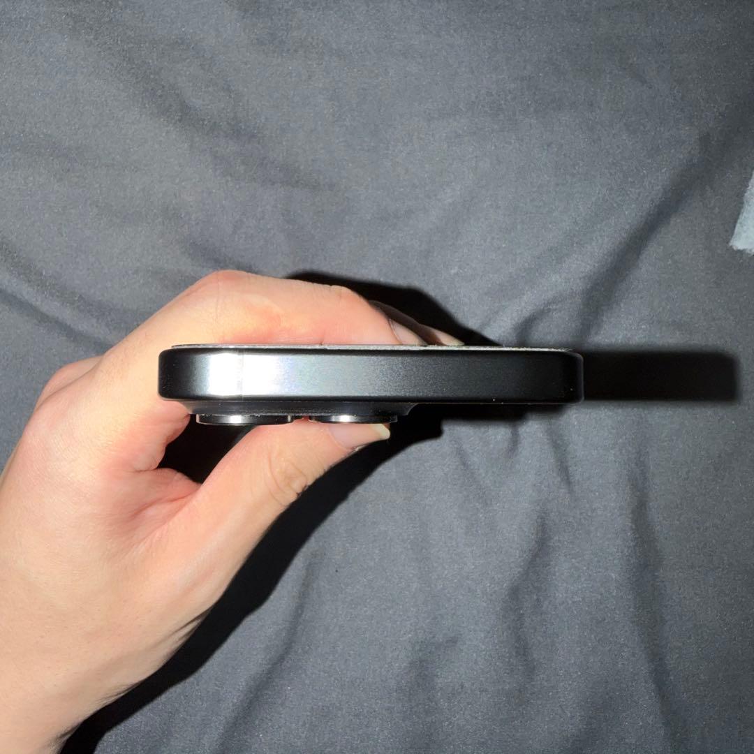 Apple iPhone 15 Pro ブラック