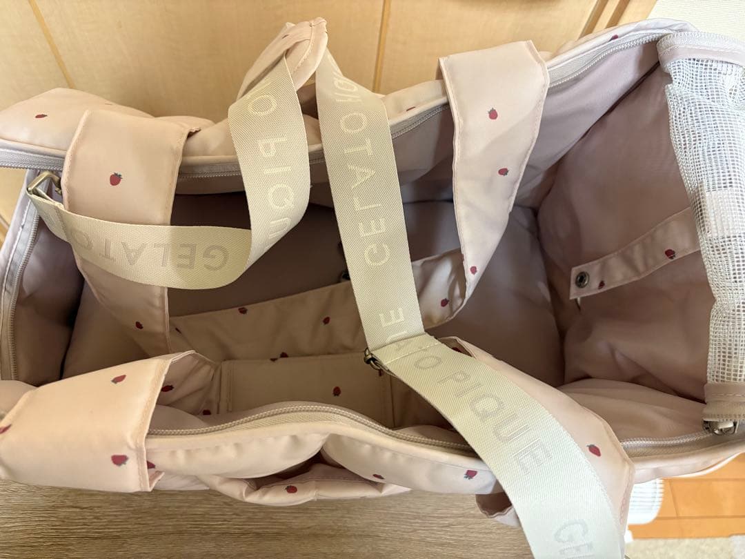 N gelato pique ストロベリーキャリーバッグ