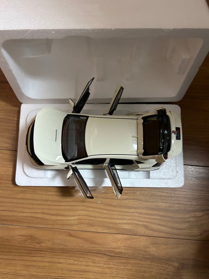 Civic Type R ホワイト ミニカー1/18