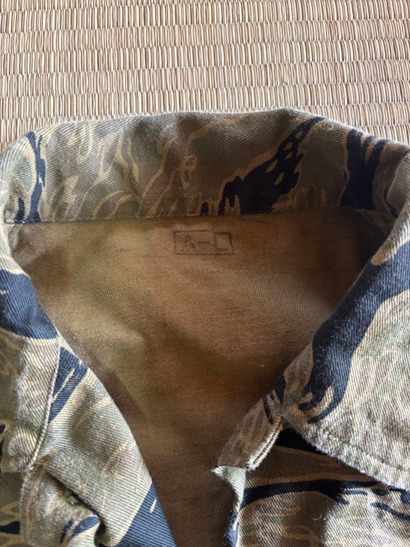 じ*ん様 大阪MASH製　ゴールドタイガーストライプ迷彩服　中古　A-L