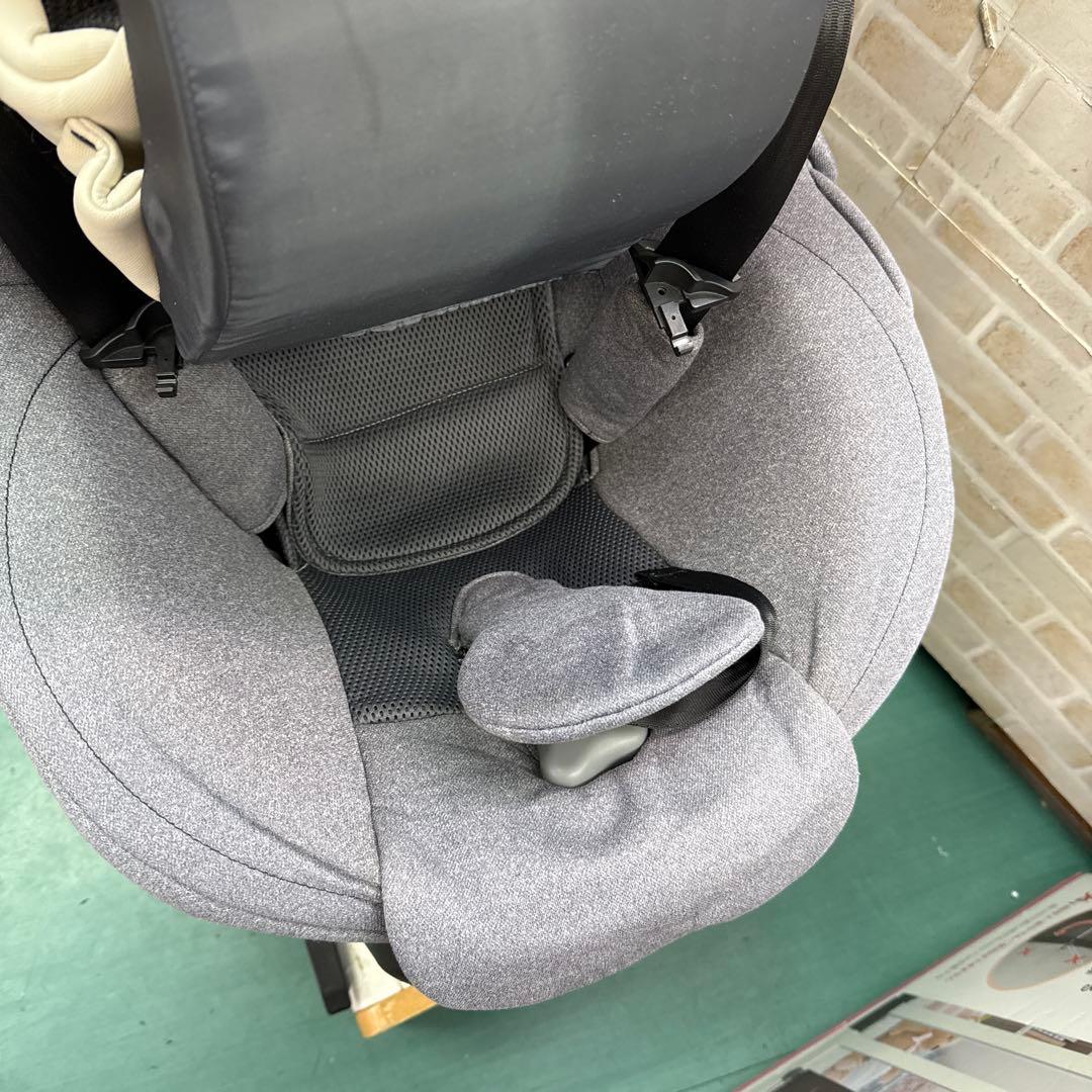 エールべべisofix チャイルドシート クルット4i 回転式　新生児から