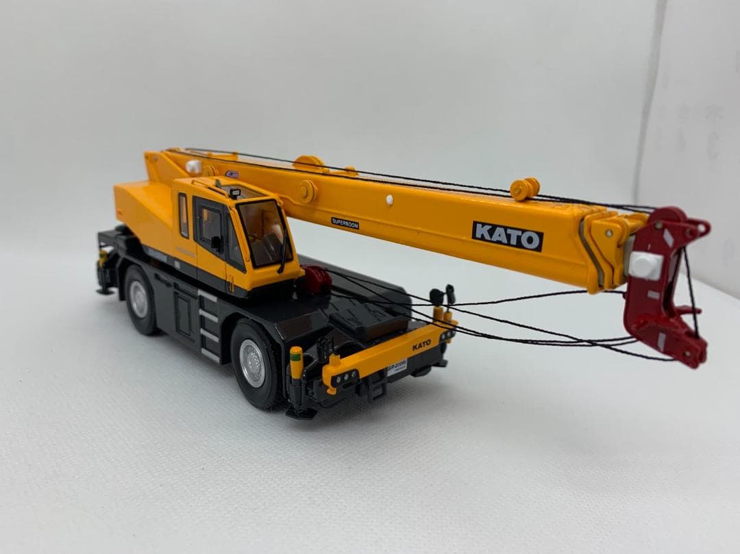 33R-012 1/50 加藤 クレーン車 SR-250Ri ROUGHTER