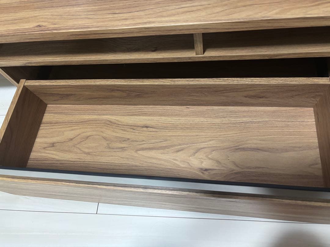 テレビ台　118cm