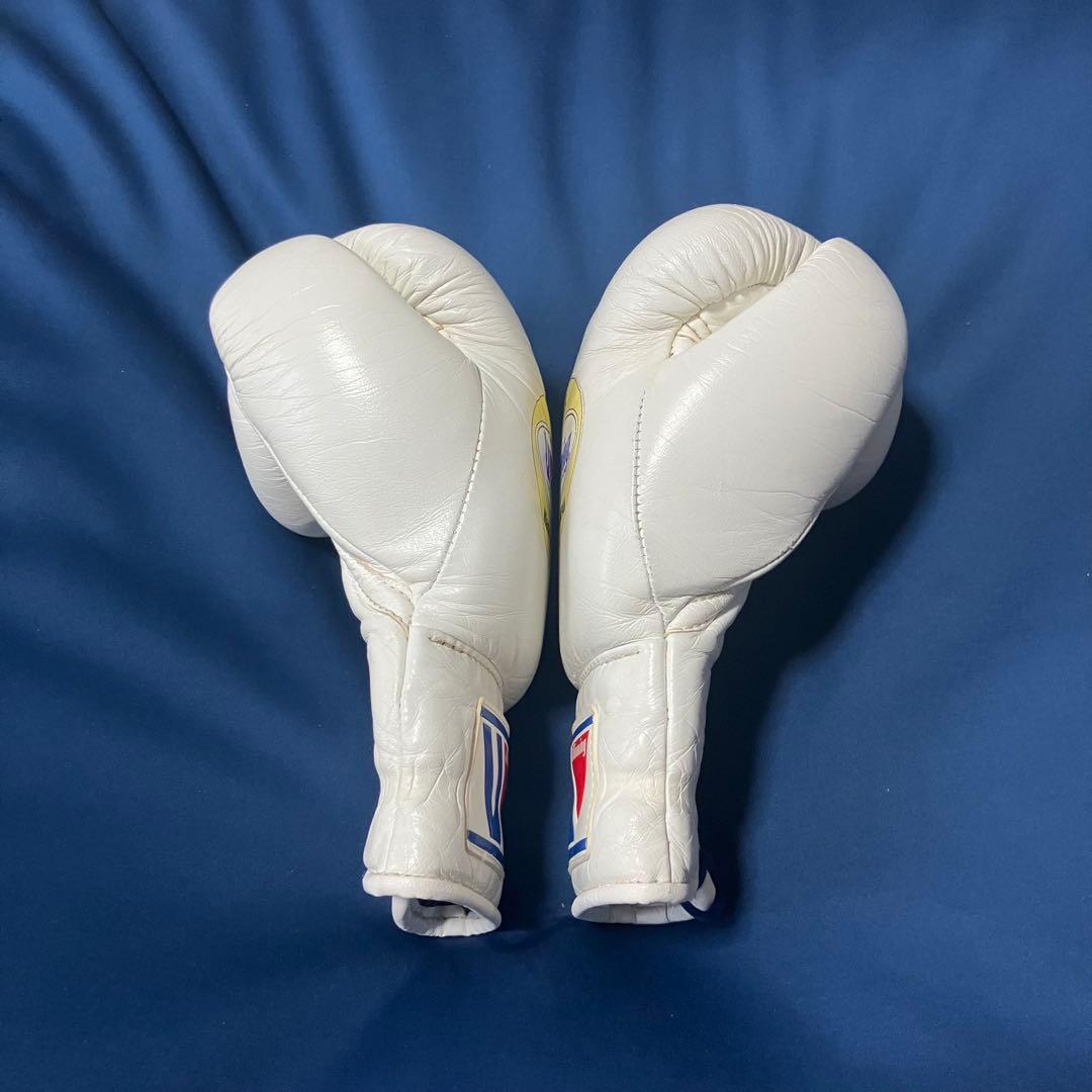 Winning ウイニング ボクシンググローブ 8oz ホワイト 紐式