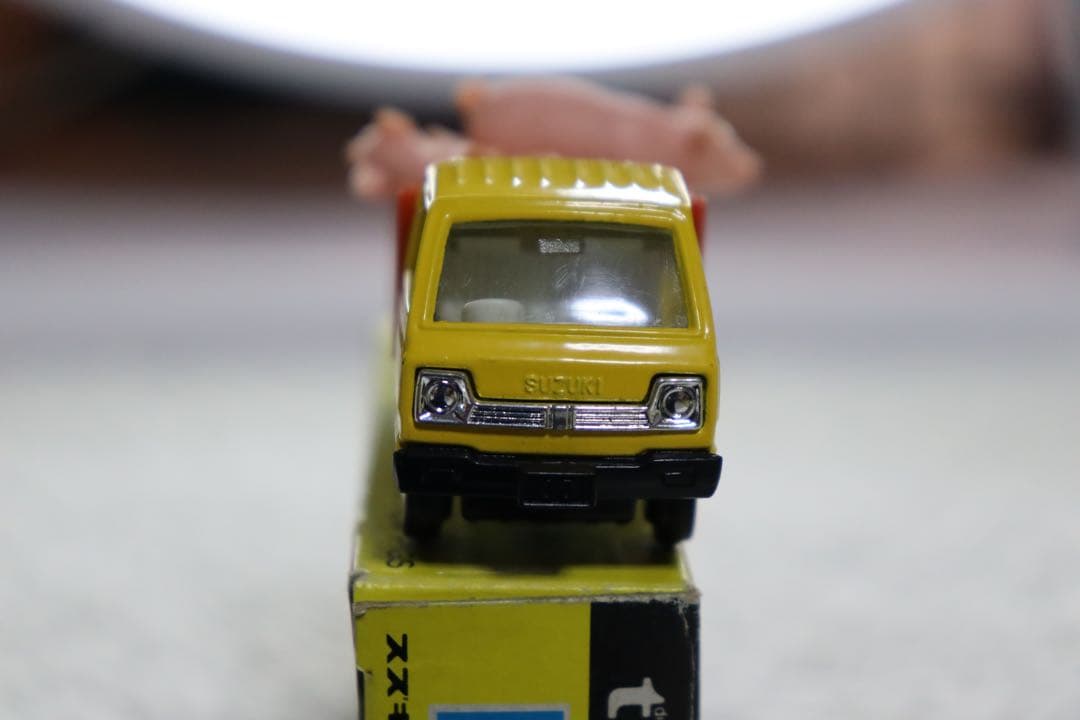 スズキ　キャリイ　家畜運搬車　トミカ　日本製　NO.31 黒箱