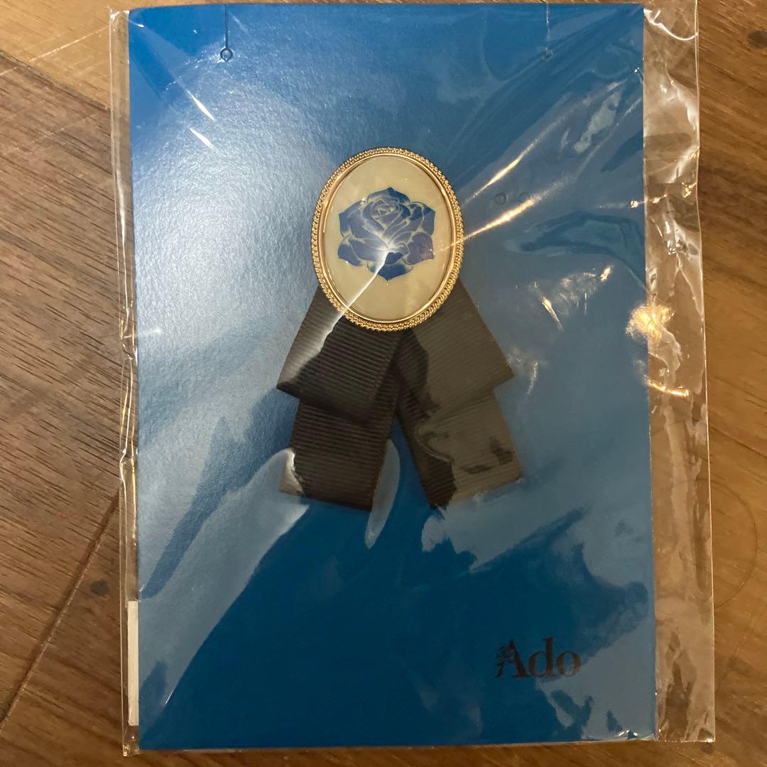 【セット販売】Ado 2nd LIVE 限定タオル .ブローチ2種類