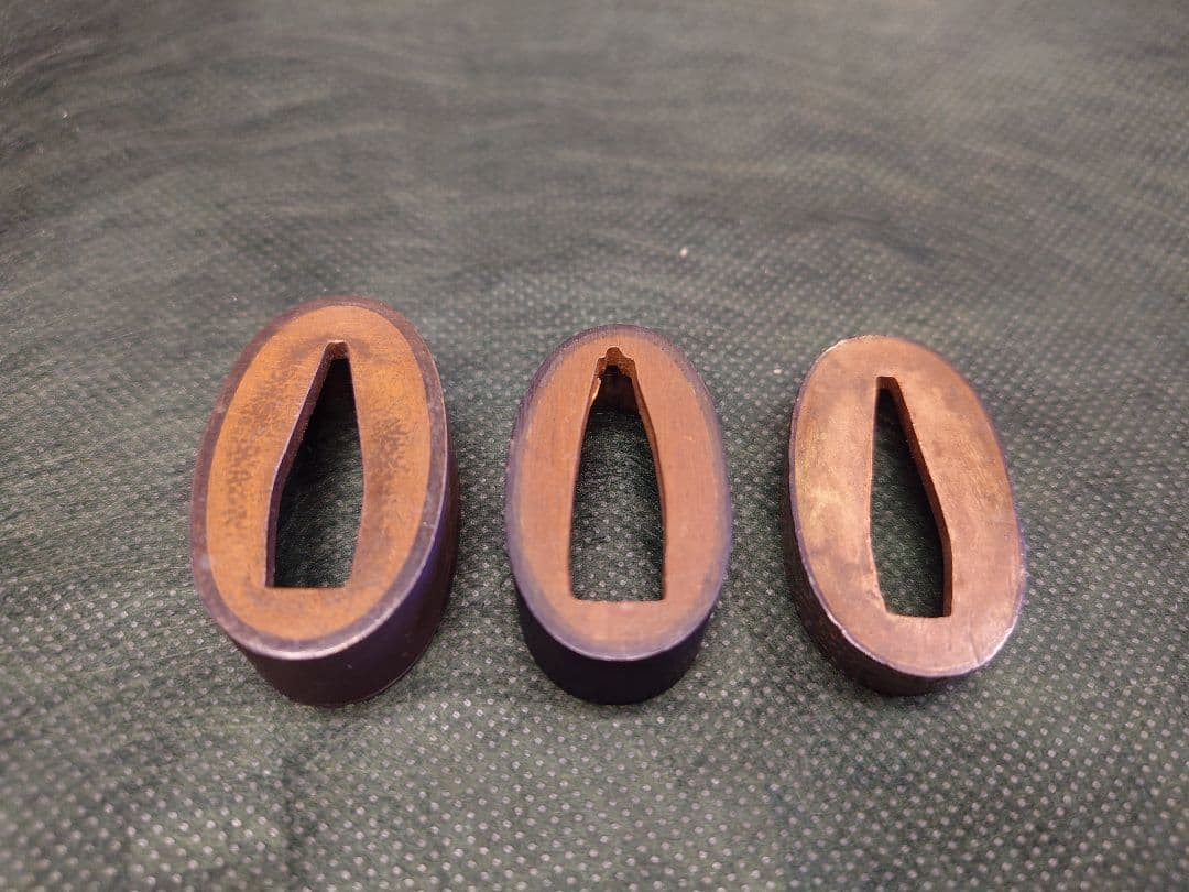 縁、筋彫り2点、シボ柄１点