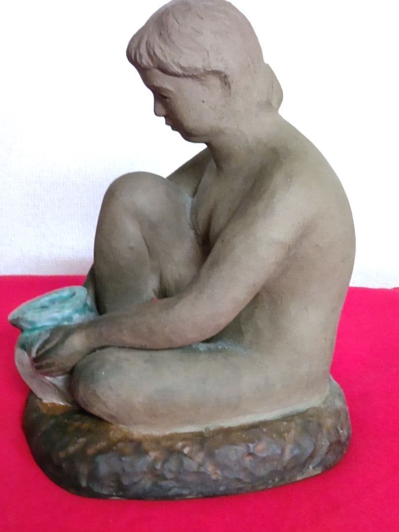 少女像置物/陶器