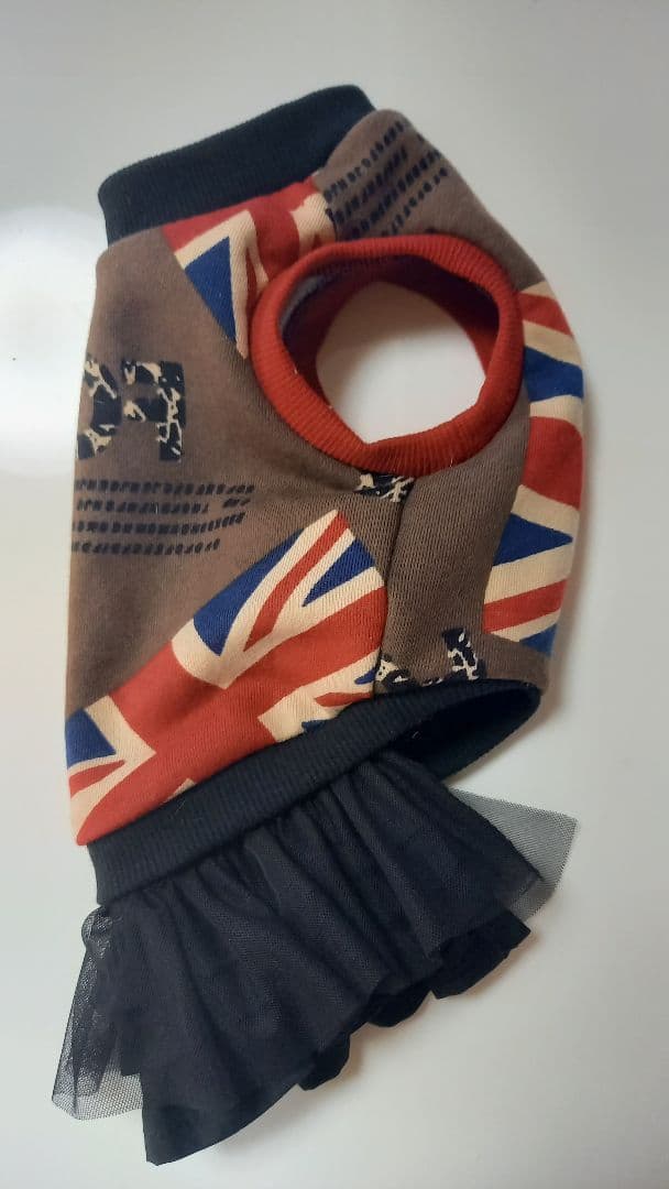 ユニオンジャックの犬の服　着画あり