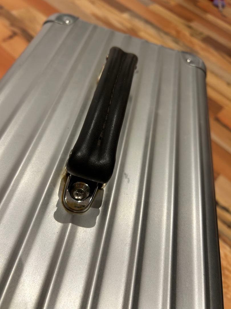 リモワ　シルバー アルミニウム キャリーケース　付属品付き