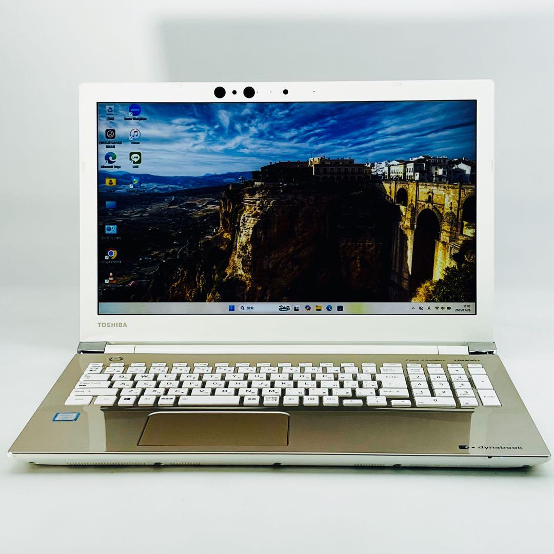 Core i7 8世代 32GB ノートパソコン Windows11 オフィス