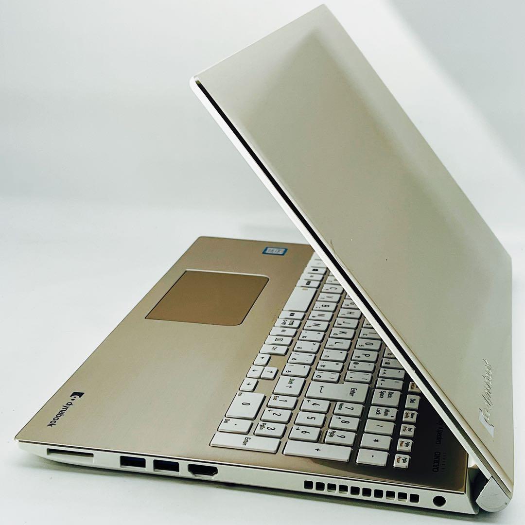 Core i7 8世代 32GB ノートパソコン Windows11 オフィス