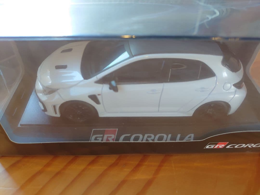 【2台セット】GRカローラ　エモーショナルレッド／プラチナホワイト