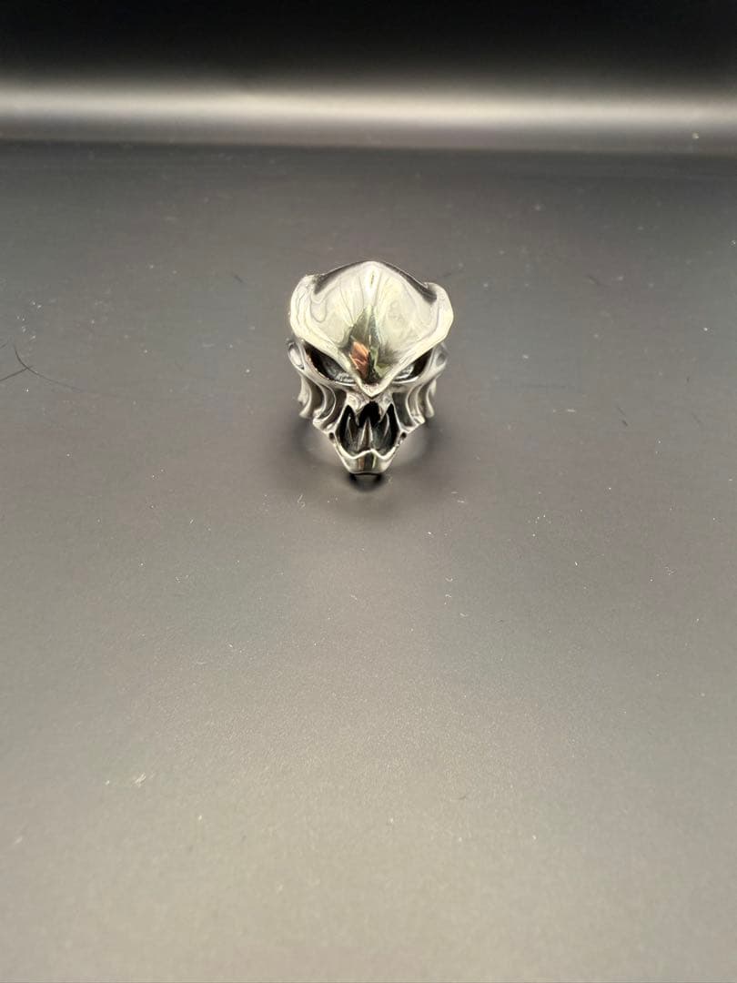 スカルデザイン シルバーリング 専用ポーチ付き　925
