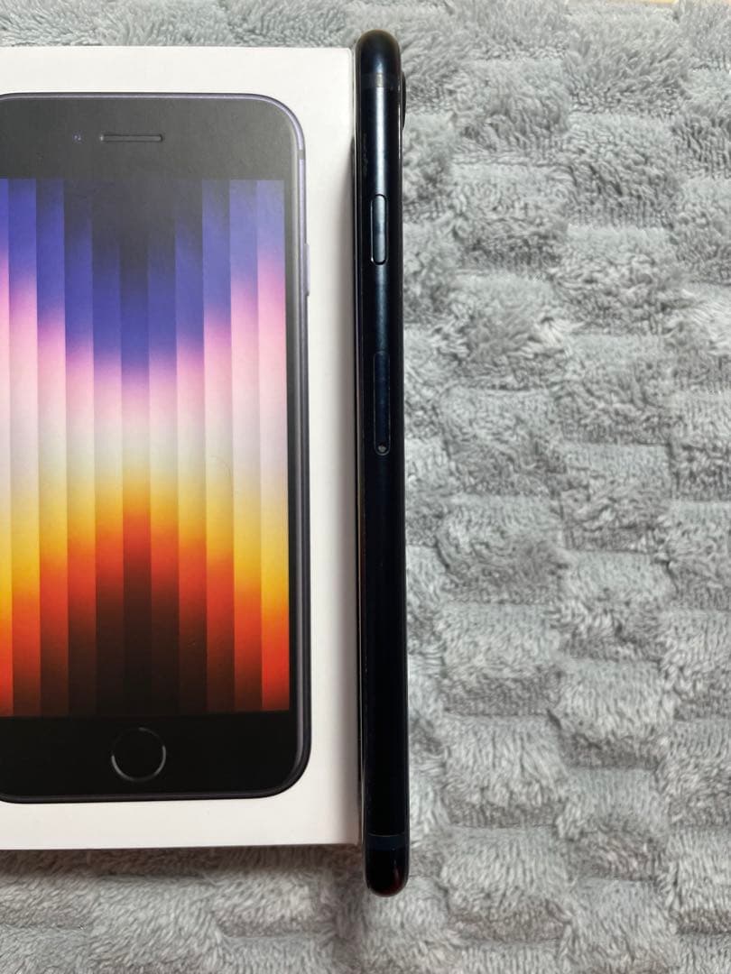 iPhone SE 第3世代　ミッドナイト　SIMフリー