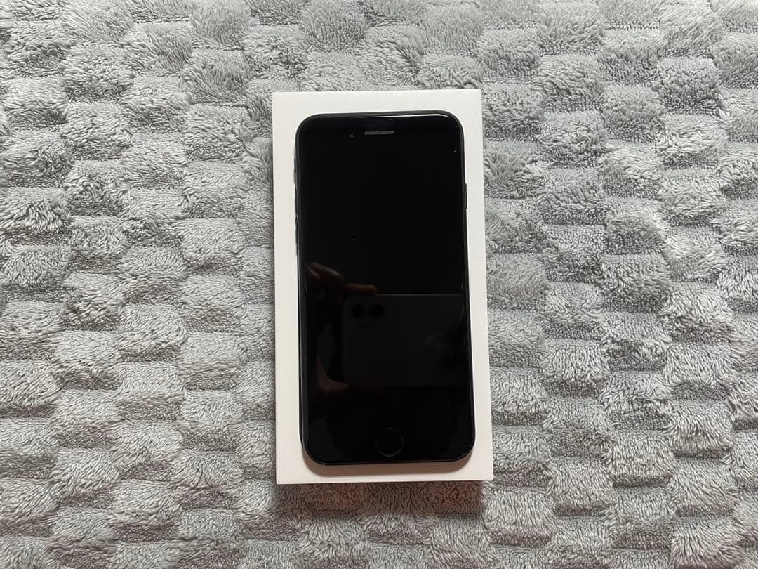 iPhone SE 第3世代　ミッドナイト　SIMフリー