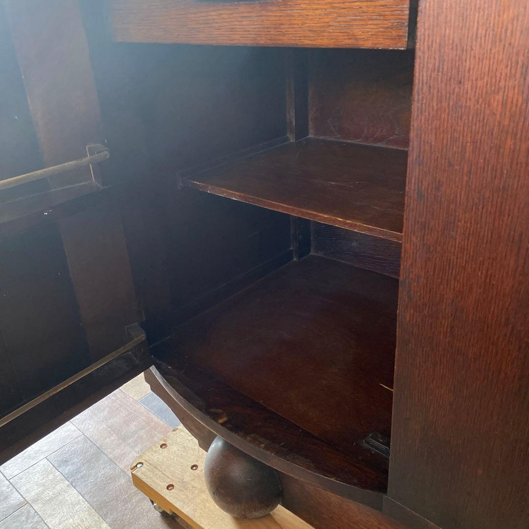 イギリス アンティーク 家具 キャビネット リビングボード 食器棚 飾り棚 収納