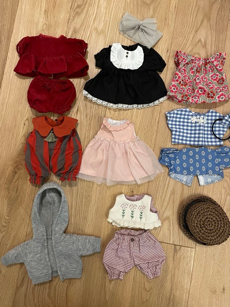 ヒグチユウコ こはるのお人形 洋服付き