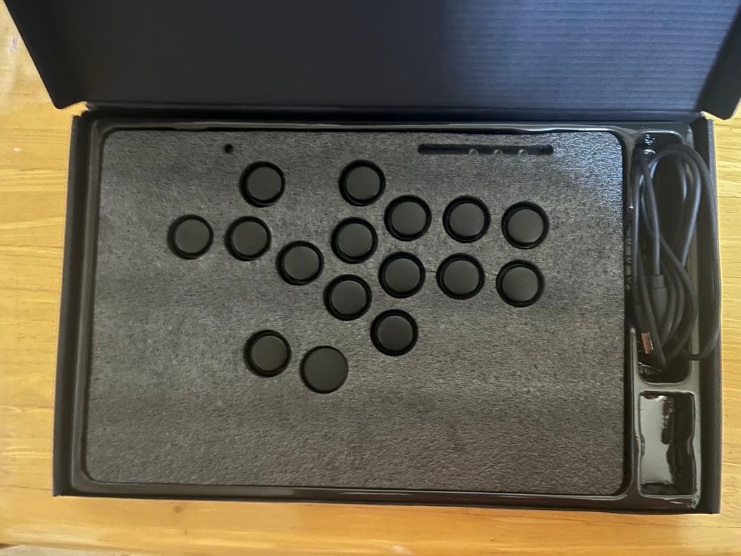 アーケードコントローラー　Haute42 U16 black （値下げ可能）