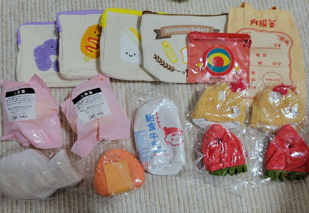 150点以上！！！ クオリア QUALIA にっこりーノ ぬいぐるみ ポーチ