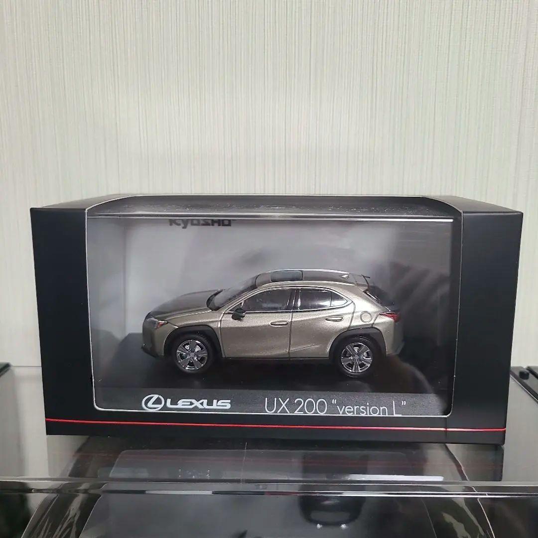 レクサスUX 200 version L ミニカー
