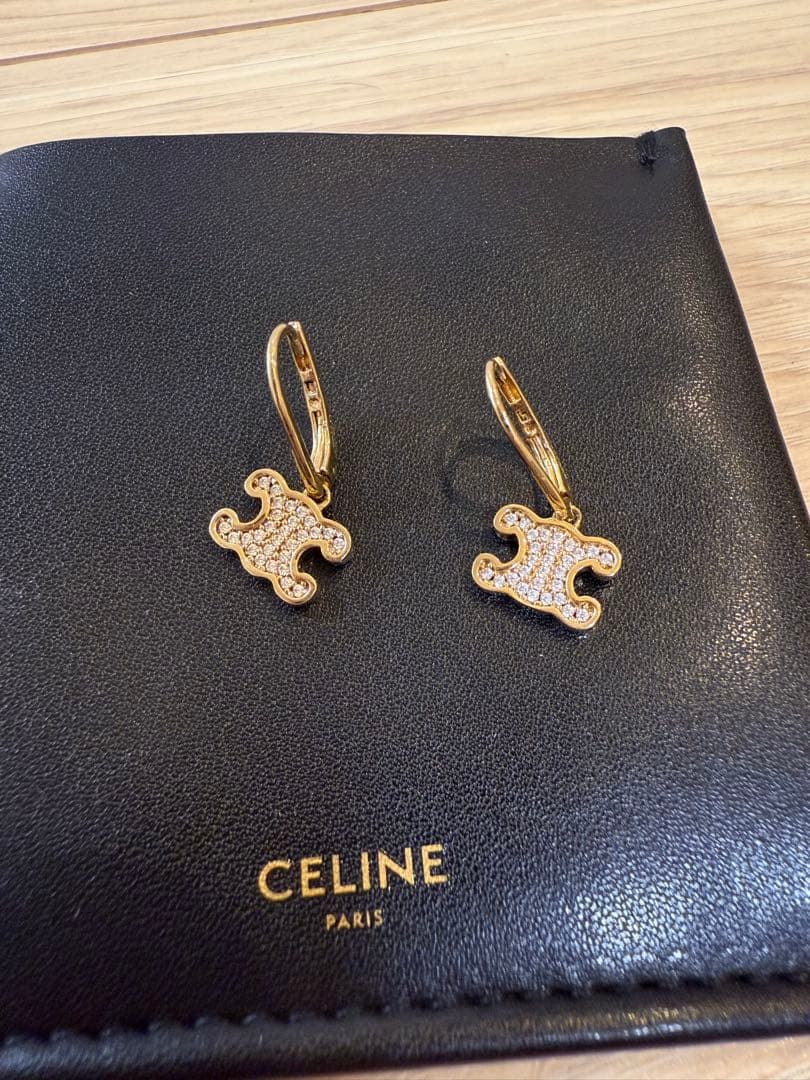 CELINE ゴールドピアス