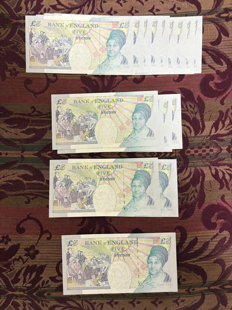 芙*子様 イギリス　旧紙幣　10ポンド　32枚　5ポンド　16枚　合計400ポン