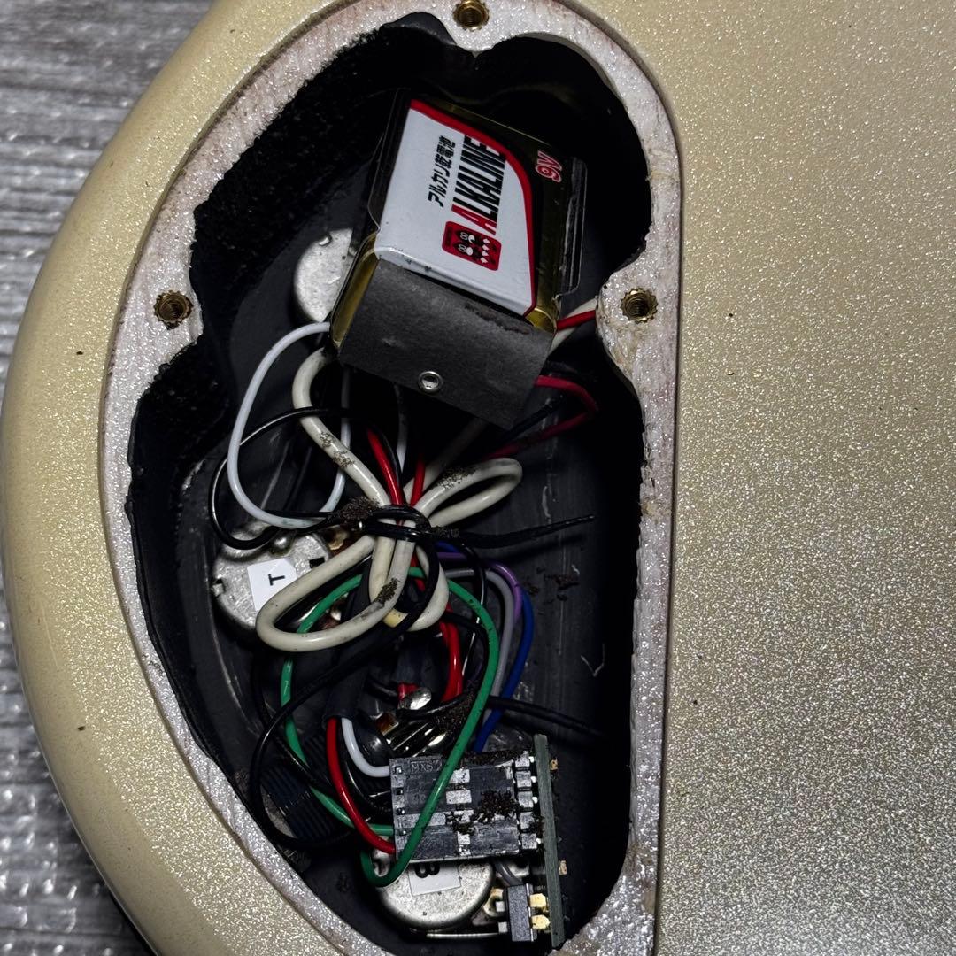 Kramer D-2 BASS エレキベース 4弦 ホワイト