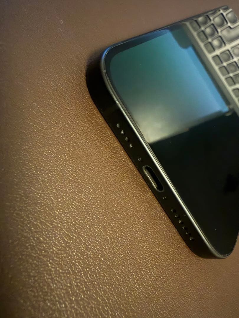 iPhone 15 Plus 256GB ブラック 美品