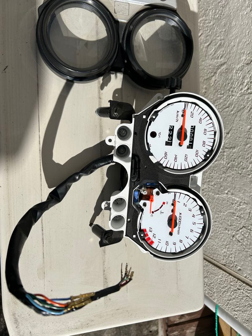 か*ず様 VTR250キャブ車後期型　未使用純正メーター内部　配線カプラーなし