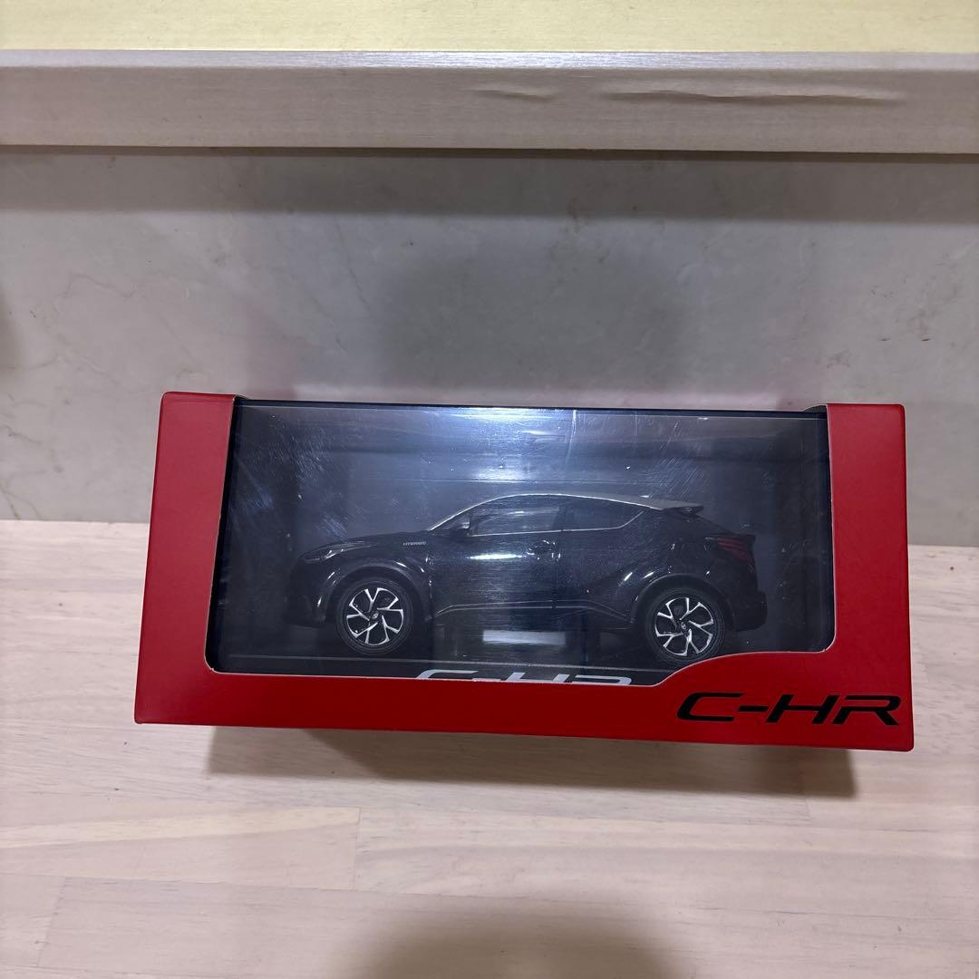 TOYOTA C-HR ミニカー 黒