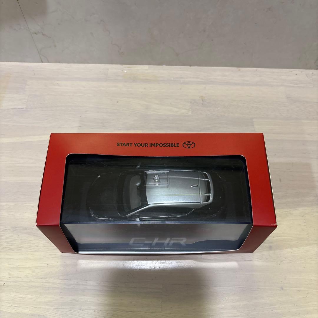 TOYOTA C-HR ミニカー 黒