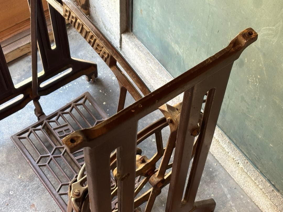 ブラザー brother ミシン脚 作業台やテーブルの脚に