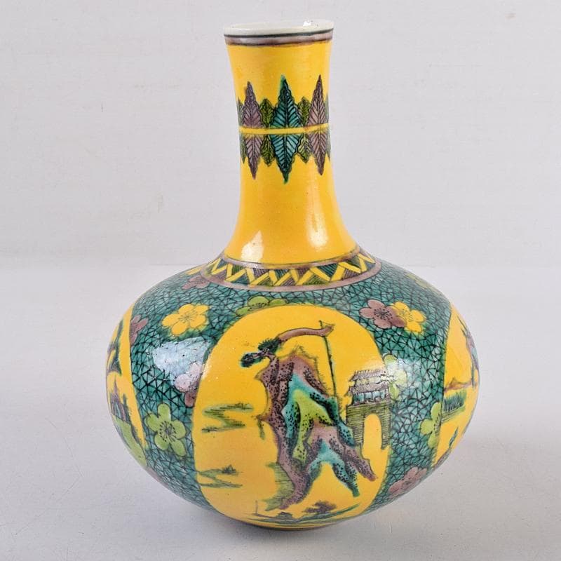 中国　世錦堂製　黄地粉彩　山水文　天球瓶　M　R8913