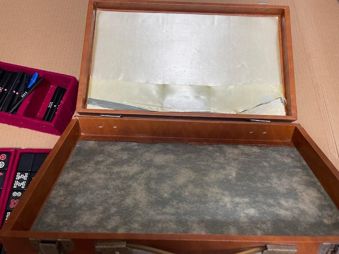 石鹸で洗濯したのでピカピカ綺麗　麻雀牌　黒牌　オールブラック