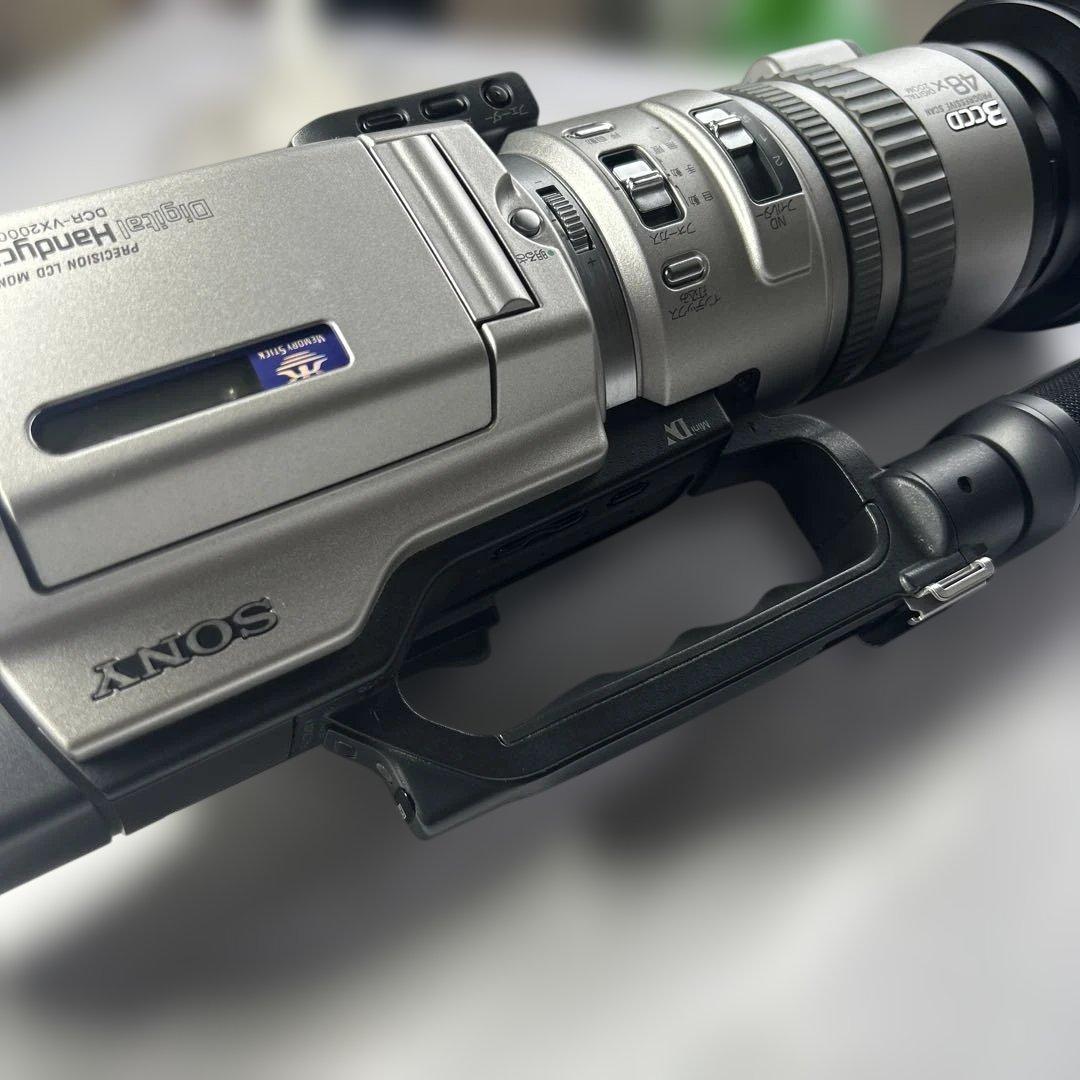 SONY ビデオカメラ レコーダーDCR-VX2000 稼働品
