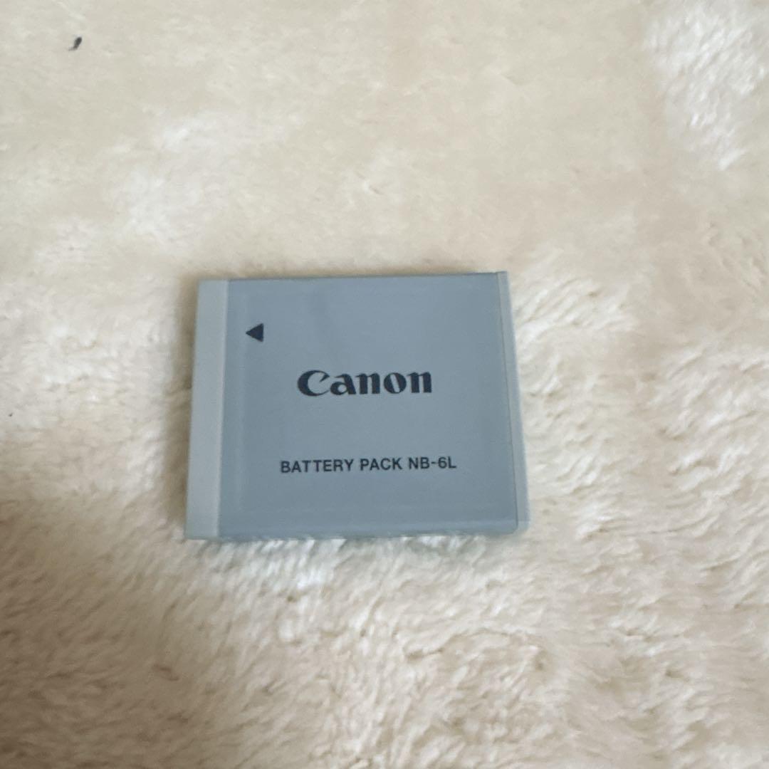 Canon IXY 200F コンパクトデジタルカメラ　シルバー