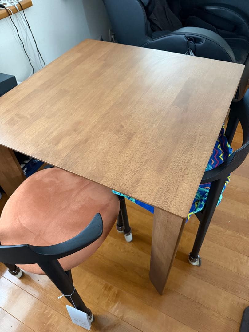 売り切り。1/15までカリモク家具　ダイニングテーブルD21904モルトブラウン